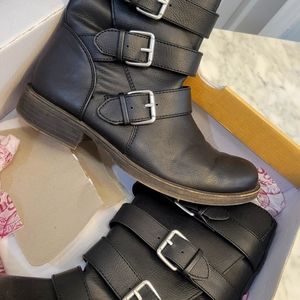 Black motto size 7.5